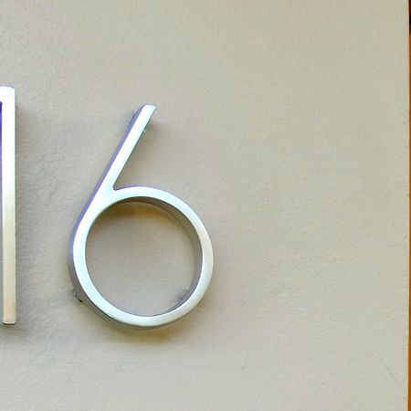 New Kingston Guest Apartments At Seymour Экстерьер фото